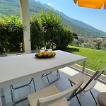 Zwei-zimmer-wohnung Mit Seeblick By Interhome