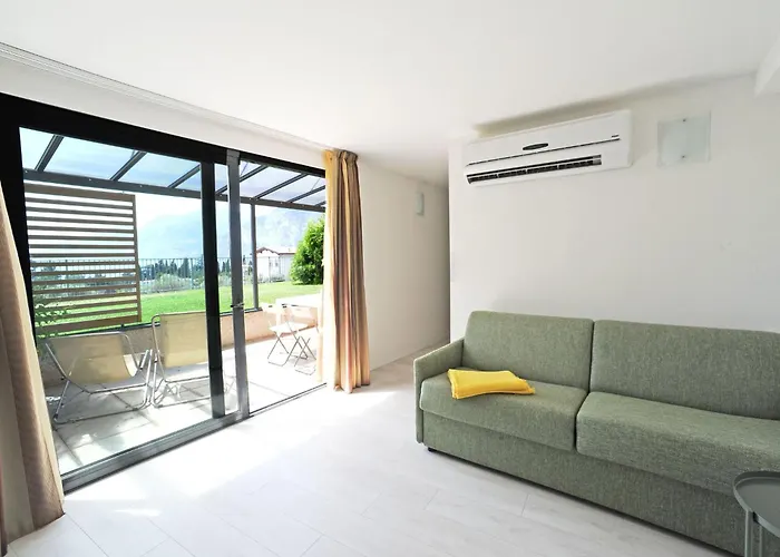 Zwei-zimmer-wohnung Mit Seeblick By Interhome *