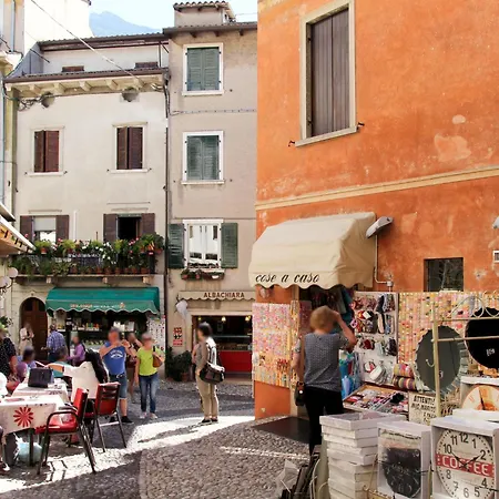 Apartamento Zwei-zimmer-wohnung Mit Seeblick By Interhome Malcesine