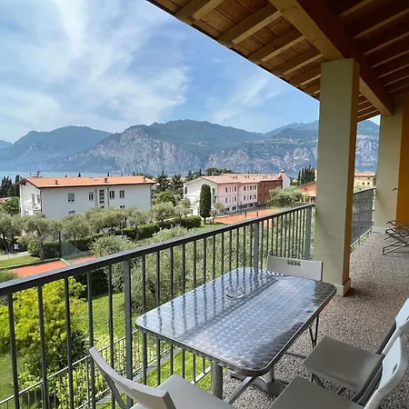 Zwei-zimmer-wohnung Mit Seeblick By Interhome Apartmán Malcesine