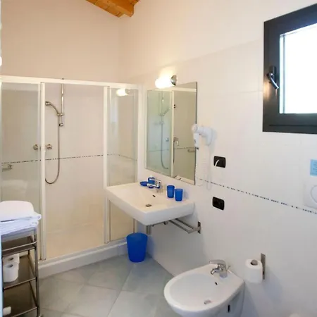 Apartment Zwei-zimmer-wohnung Mit Seeblick By Interhome