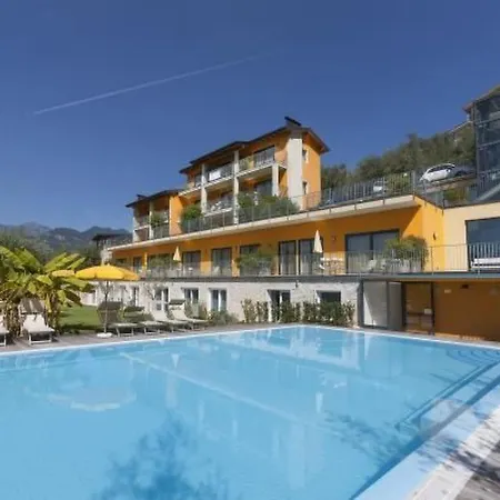 Apartment Zwei-zimmer-wohnung Mit Seeblick By Interhome *